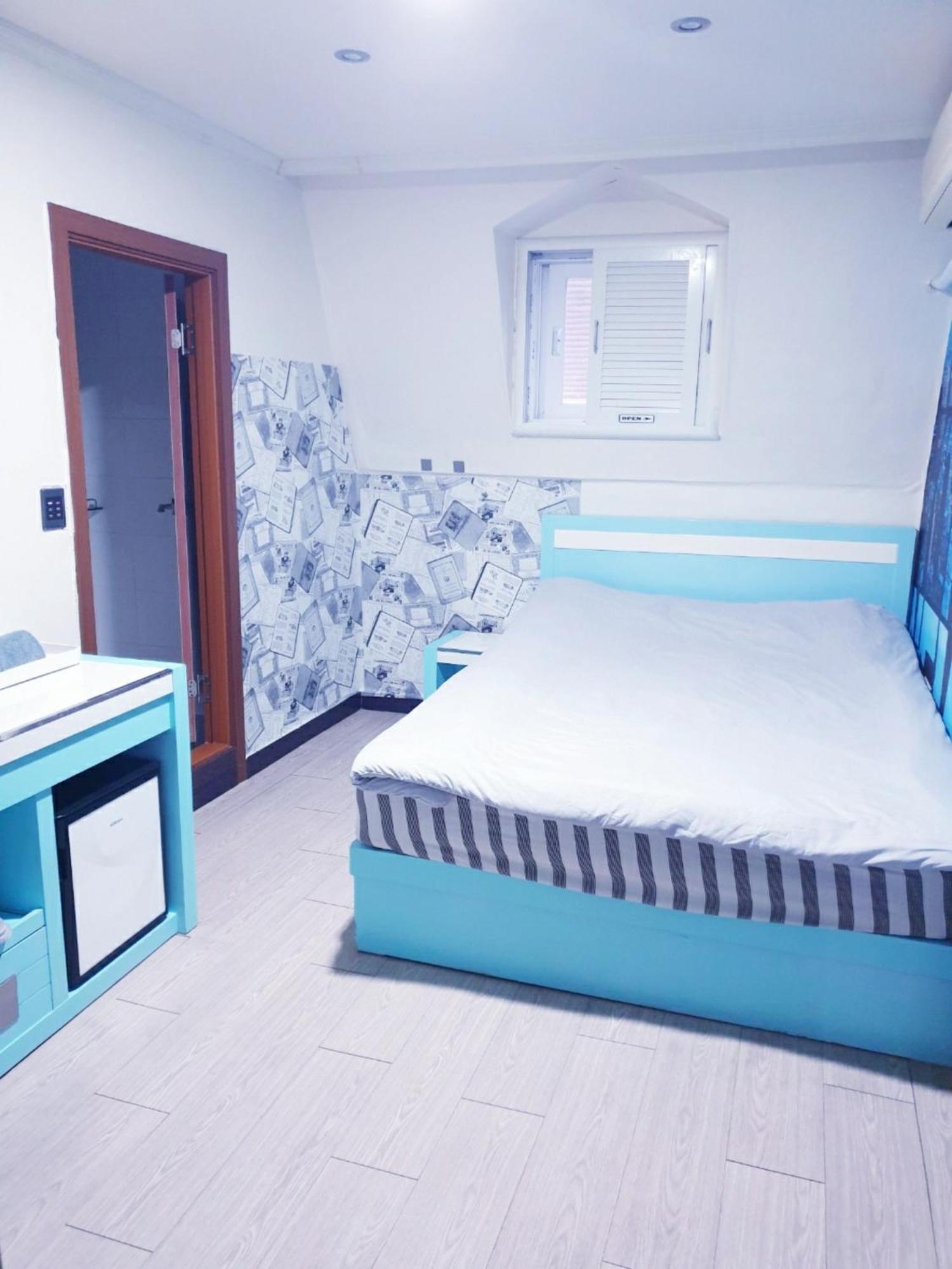 Oppaa Blue Guest house *